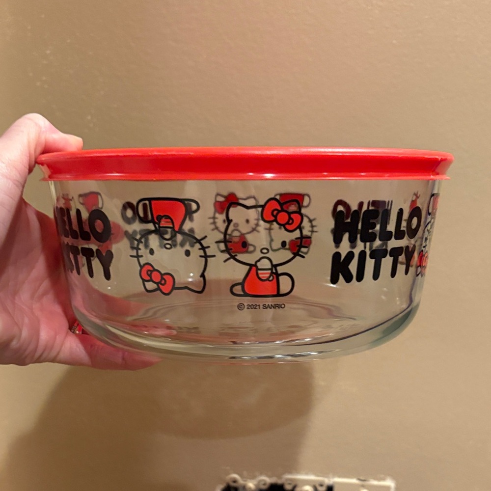 Sanrio Hello Kitty Glass Bowl with Red Lid